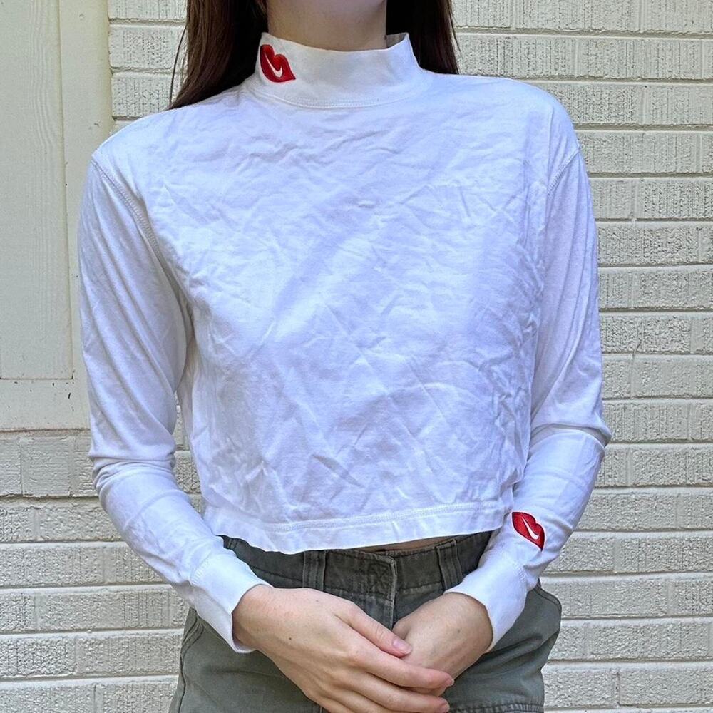 Nike White Cropped Embroidered Lips Long Sleeve
